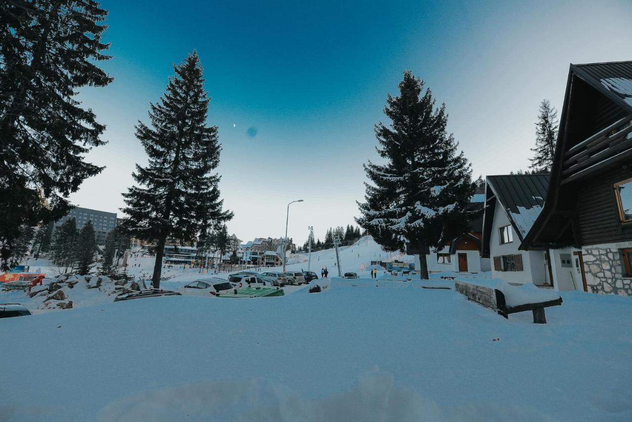 Carobna Kuca Jahorina Villa Buitenkant foto